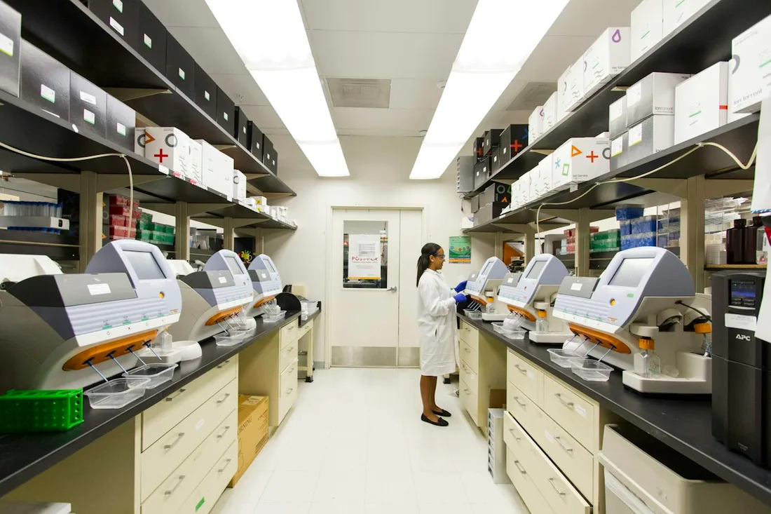 In-house clinical diagnostic laboratory
